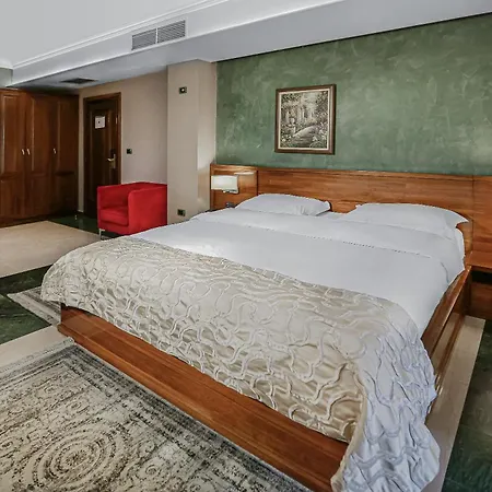 Adorn - Handwritten Collection Hotel Tirana